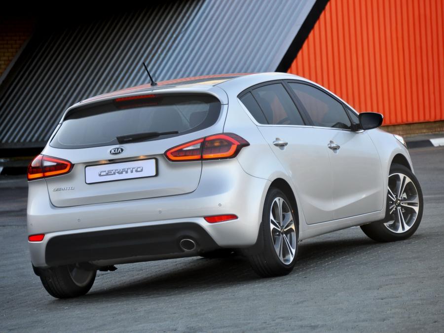  Kia Cerato Hatchback 2013 года  (ZA) (фото 16 из 26)